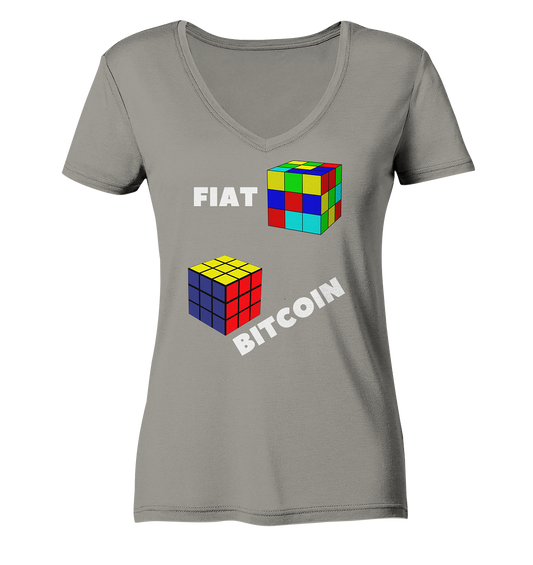 FIAT Cube & BITCOIN Cube - weisse Schrift, schräg (Ladies Collection 21% Rabatt bis zum Halving 2024) - Ladies V-Neck Shirt